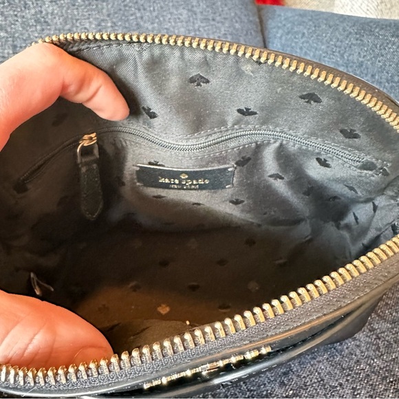 Kate Spade Crossbody Purse in Like New Condition - Picture 8 of 11